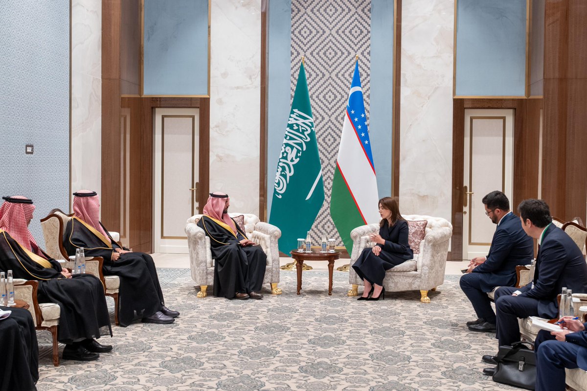 BadrFAlSaud's tweet photo. تفتح الفنون أفاقاً جديدة من الشراكة الثقافية بين 🇸🇦 و 🇺🇿، اتفقت مع معالي غاياني أوميروفا، رئيسة صندوق تنمية الثقافة والفنون، على تطويرها. 
#رؤية_السعودية_2030 https://t.co/Pc5DJFUp61