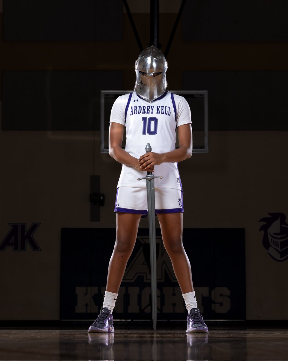 Ten days...#ProtecttheCastle ⚔️  <a href="/AKWBB/">Ardrey Kell ℓα∂у киιgнтѕ Basketball</a> 🏀🔥 #SeniorSzn #D1Bound