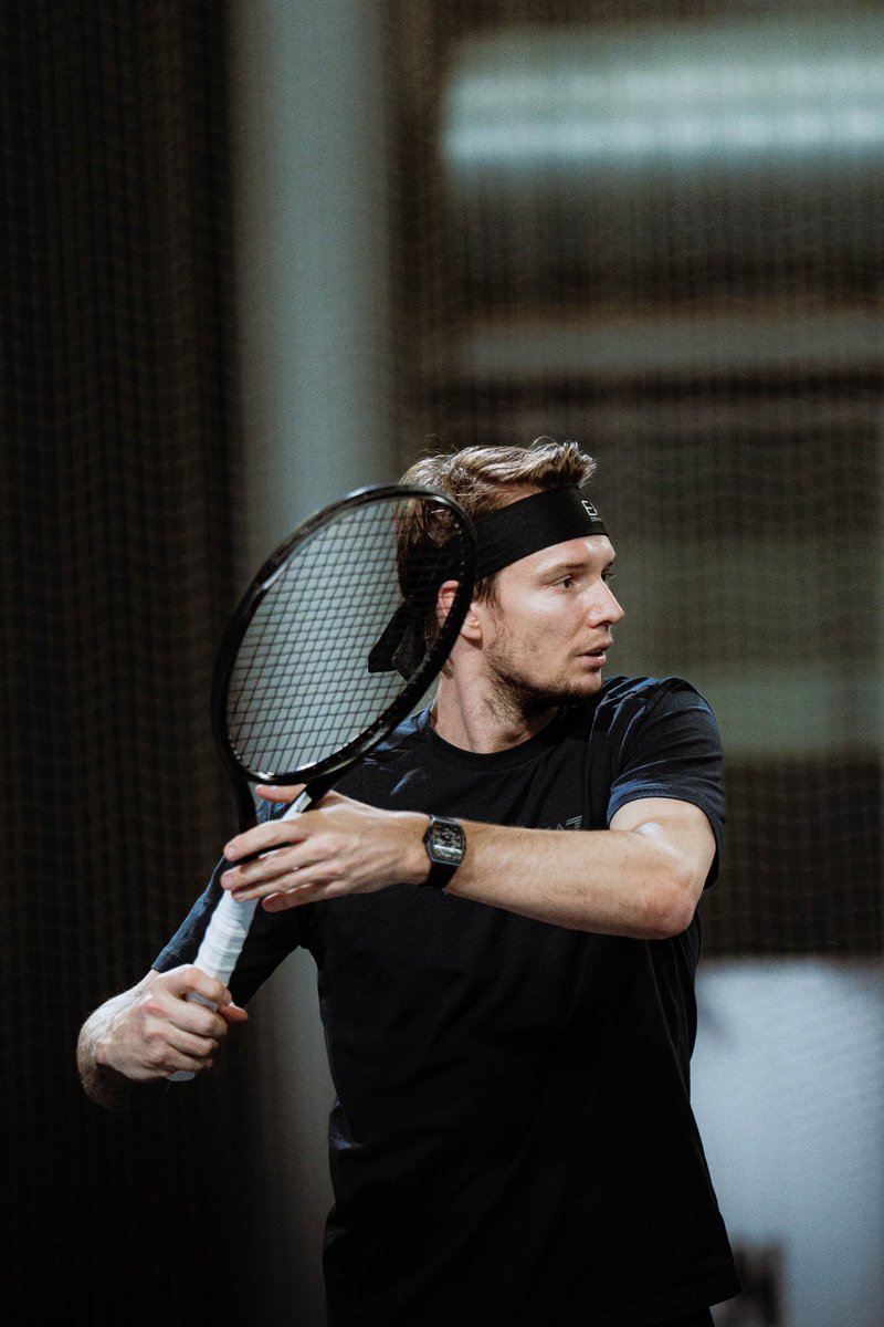 MoselleOpen's tweet image. Confidence high, vibes higher 😏🔥

#moselleopen #metz #tennis #atptour