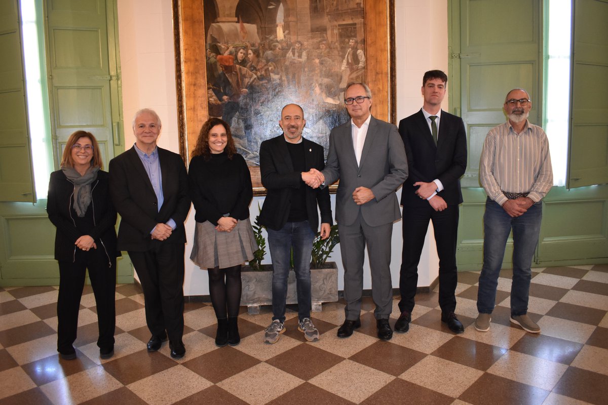 ✍️L'Ajuntament de Manresa i Fundació Mémora signen un conveni per impulsar el projecte 'Ciutats que Cuiden'

📑 L’objectiu del conveni és desenvolupar actuacions per millorar l’atenció i la solidaritat en la fase final de la vida

ℹ️tuit.cat/2fdjk