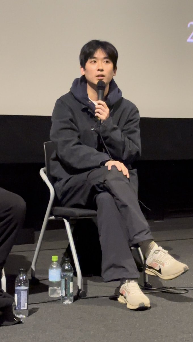 디피?에 한석봉? 역으로 나오신 분 실제로 봣는데 되게 잘생겻네요? 입덕햇습니다.