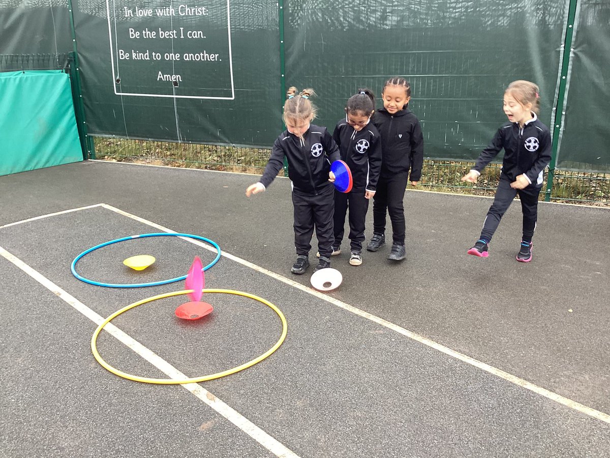 StCuthbertsPri's tweet image. Year 1 enjoyed some active maths this morning to consolidate their knowledge of part and whole! We created models out of hoops and used our stem sentence to discuss our learning. 🔍✅ #StCuthbertsMaths #StCuthbertsPE