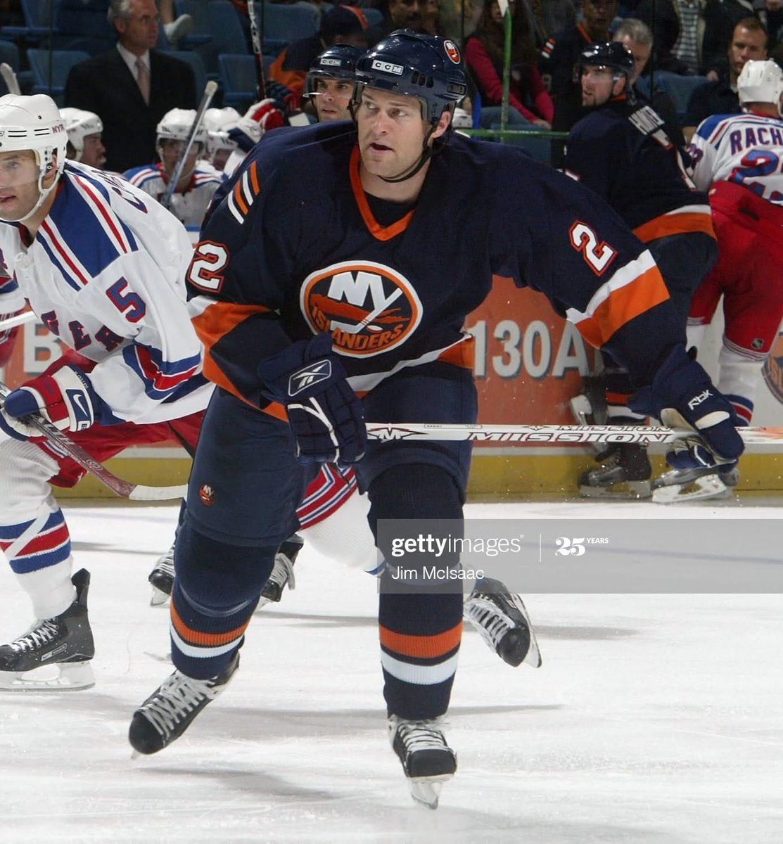 ColiSinBinPod's tweet photo. Wishing @RickBerryMS a very happy birthday!    

(I'm looking to add a Berry game-used stick to the collection if anyone is looking to part with one)      

#Isles 
#LGI 
#NYI 
#IslesNation 
#ColiseumChroniclesPodcast https://t.co/pwTa8ZI76x