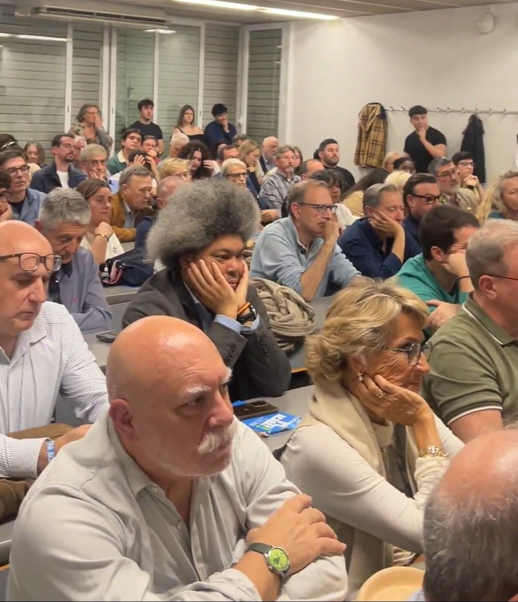 stare_dot_exe's tweet photo. "la universidad no les pertenece" mi bro a quien no les pertenece es a ellos que son todos pensionistas https://t.co/0lpYdCvJLl