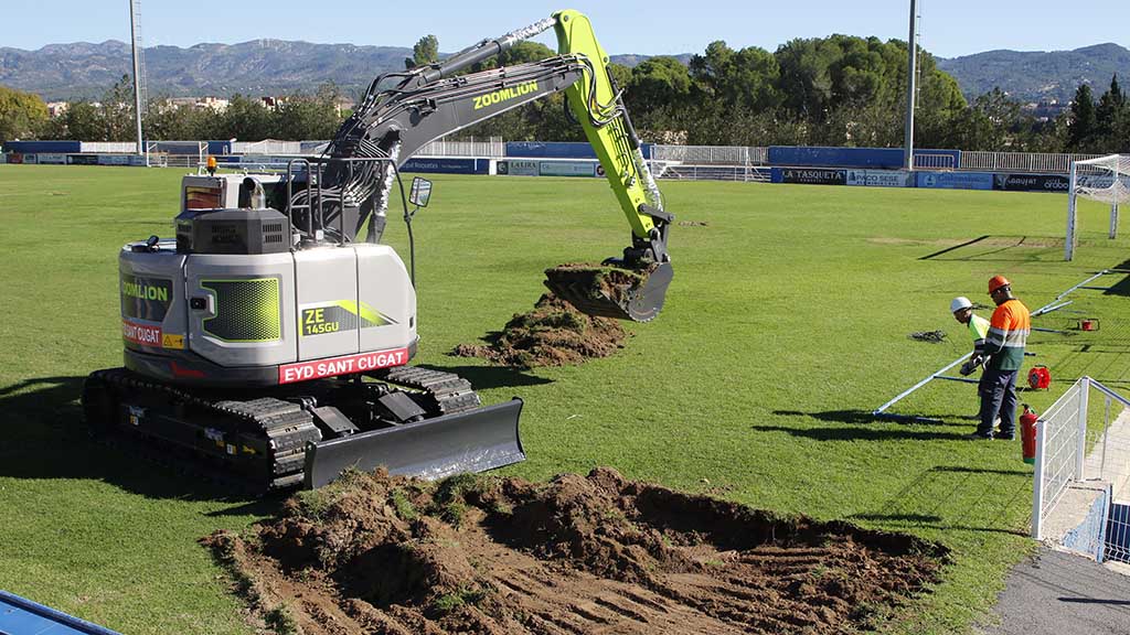 🚧 Roquetes inicia les obres de remodelació de l’Estadi Municipal

▶ LA NOTÍCIA: ebresports.cat/roquetes-inici…

<a href="/RoquetesCom/">Roquetes Comunicació</a> <a href="/CDRoquetenc/">CD Roquetenc</a> <a href="/maccroquetes/">Miquel Angel Campos</a> <a href="/AjRoquetes/">Ajuntament Roquetes</a> <a href="/IMaigi/">Iᐯᗩᑎ GᗩᖇᑕIᗩ ᗰᗩIGí 🎗</a> <a href="/esportcat/">Esports</a>, <a href="/futbolcat_info/">Futbol Catala</a> <a href="/FCF_CAT/">Federació Catalana de Futbol</a>, <a href="/Gol_Cat/">GolCat</a> <a href="/cat_futbol/">Cat Futbol</a> #Roquetes #TerresdelEbre #3cat18