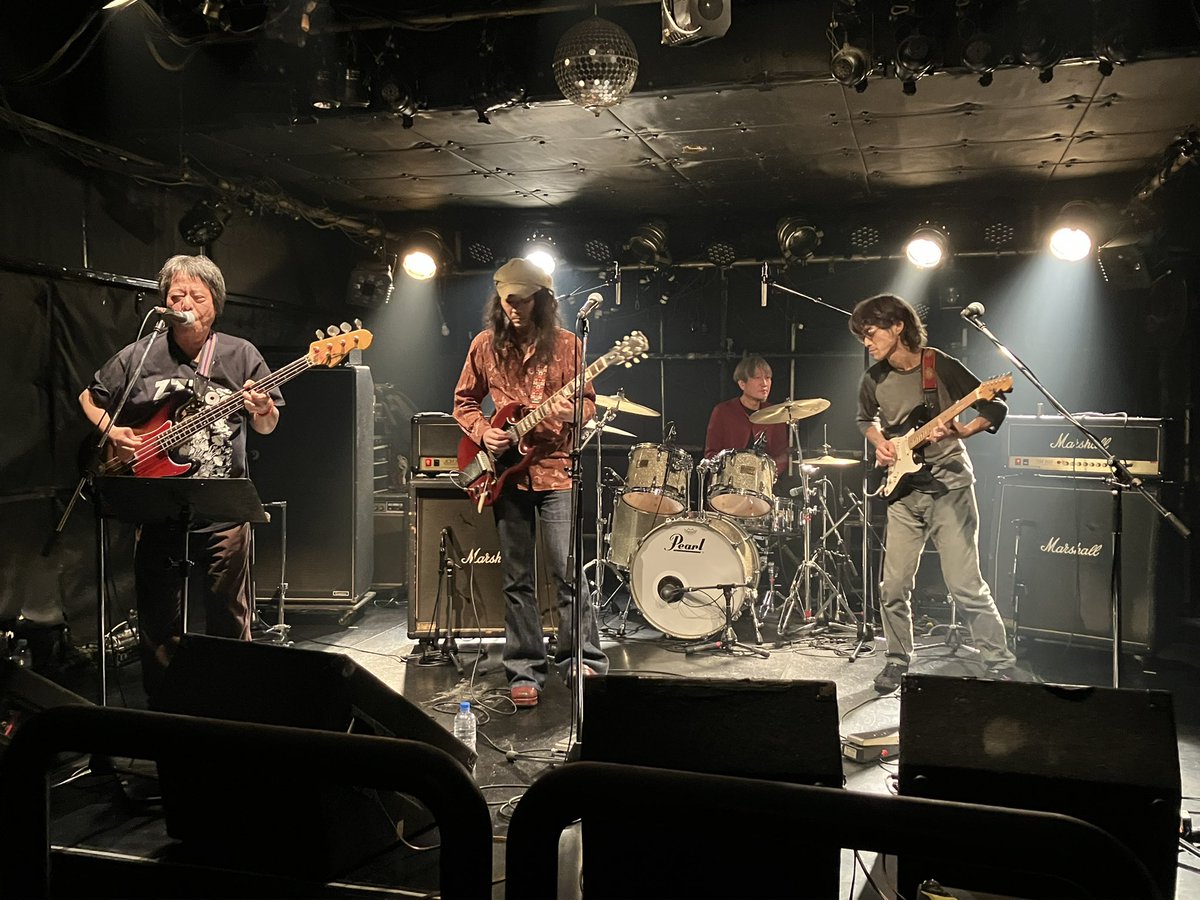 ひぐらし君が歌った第1回ひぐらししか見たことなかったから実質初めてのような。
すごく気持ちよかった。田畑さんはベースも最高。