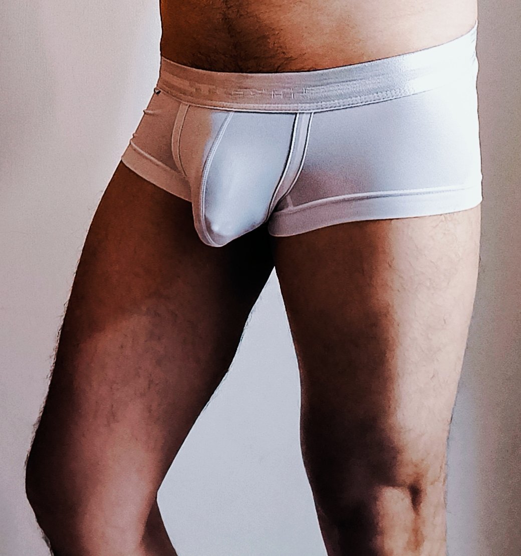 忙到已經忘了上次出來是何時的概念
索性也就不去計算幾天了
只是因為忙碌而造成的變相禁慾
好像讓下彎屌變的越來越敏感😱😭
常摸沒幾下就想射
這是好事嗎？！🤔