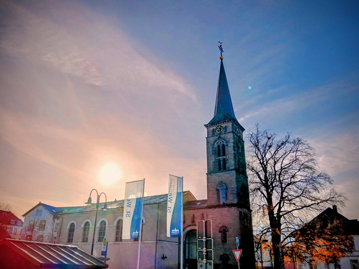 ☀️🍂 Ein goldener Novembertag in St. Wendel 🌾🍁

📸 Foto: Dieter Scharf

#StWendel #Herbstzauber #Saarlandliebe #GoldenerNovember #StWendelerLand #Naturmoment #Herbststimmung #Fotoliebe #wndn #wnd #saarland #sanktwendel