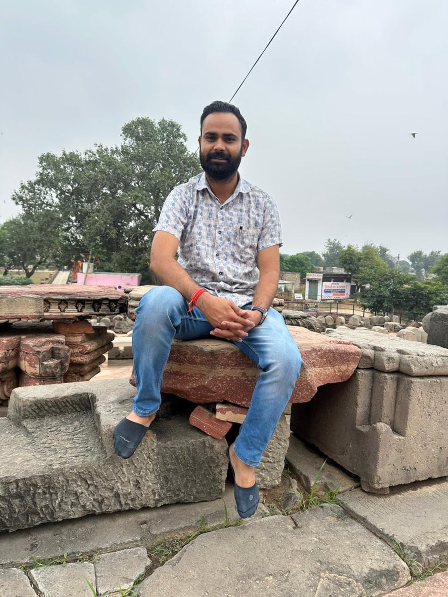 जिंदगी में यदि खुश रहना है ….. तो दिल बड़ा और उम्मीद हमेशा छोटी रखें !!!