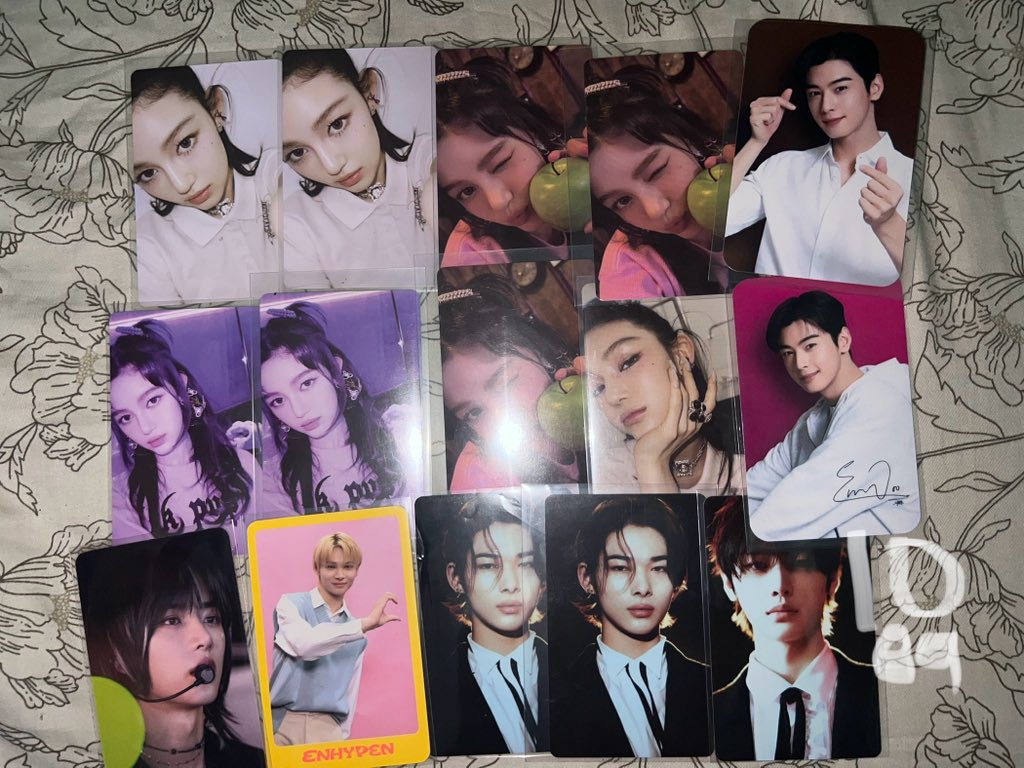 qi03o's tweet photo. wts lfb ph 
[ svt, txt, newjeans, enhypen pcs &amp; albums ] 

⤷ prices in pic 
⤷ x sensi ; onhand  
⤷ payo only🥹
⤷ jnt and gcash only! loc: paranaque city
pm for more deets 

. seventeen tomorrow by together nj new jeans enha photocard album unsealed https://t.co/2MurRc4mbj