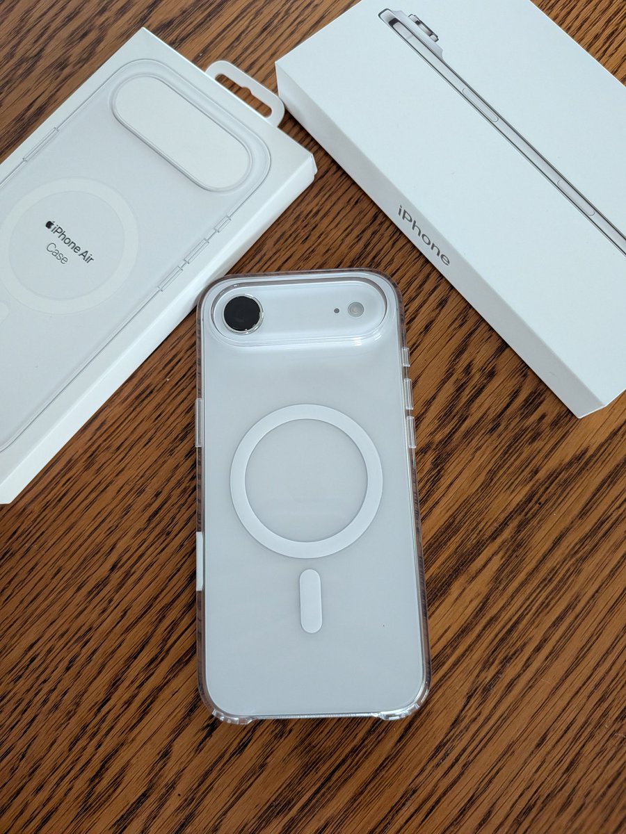 iPhone Air time 👀