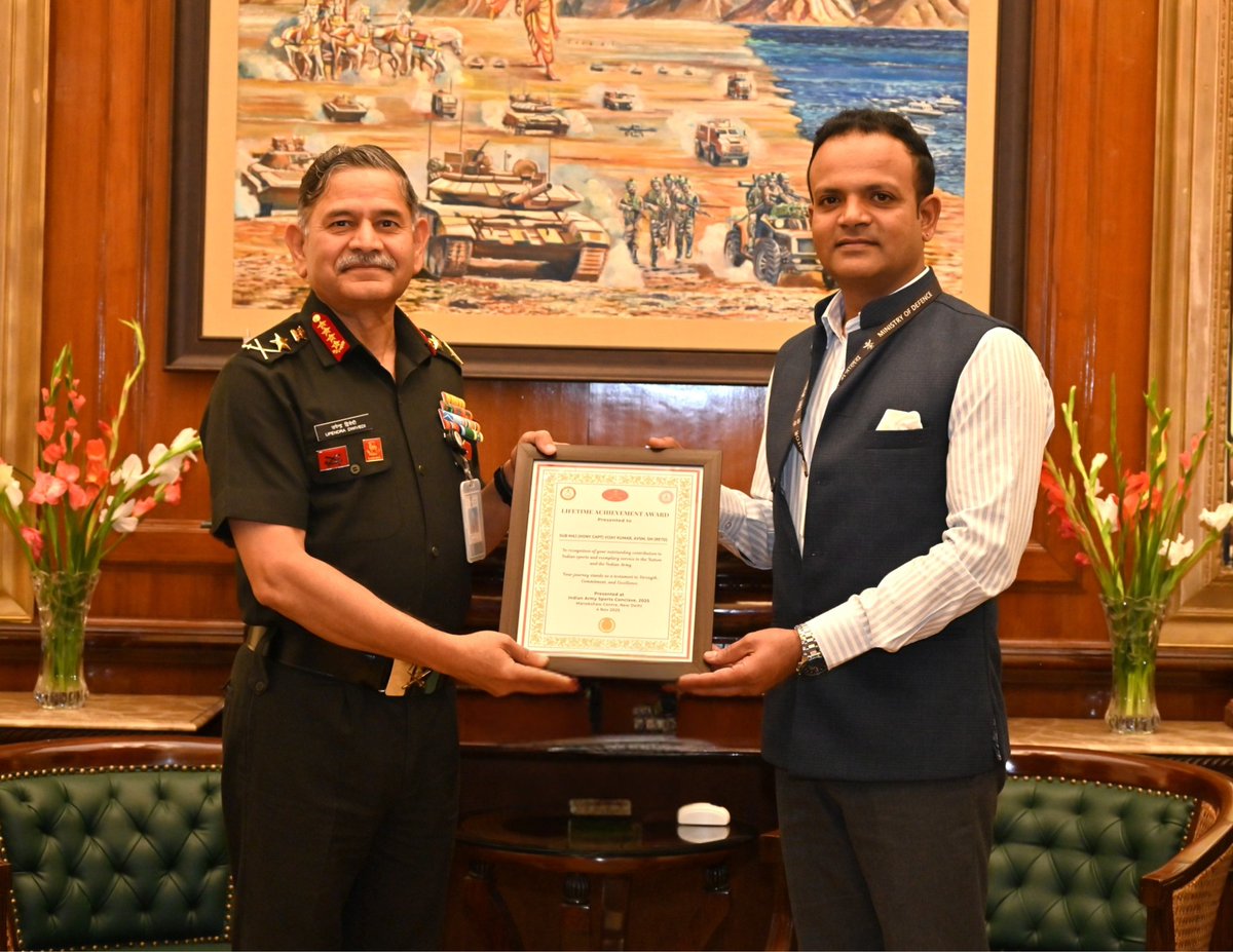 adgpi's tweet photo. #Proud

#GeneralUpendraDwivedi, #COAS, presented the Lifetime Achievement Award to three legendary sportspersons on the sidelines of the ongoing Army Sports Conclave, honouring their extraordinary contributions to Indian sports and the Nation.

Colonel Balbir Singh Kular (Retd), a stalwart of Indian hockey, was part of the 1966 Asian Games team winning Gold and the 1968 Mexico Olympics winning Bronze. A recipient of the Arjuna Award, he captained India at the 1971 World Cup at Lahore and went on to serve as a player, coach, manager and selector shaping generations of Indian hockey talent.

The journey of Subedar Murlikant Petkar (Retd), India’s first Paralympic Gold Medallist, is a saga of resilience and inspiration. A soldier injured in the 1965 Indo-Pak war, he overcame adversity to win Gold in 50m Freestyle Swimming at the 1972 Heidelberg Paralympics, setting a world record of 37.33 seconds. His achievements continue to inspire countless para-athletes across India.

Sub Maj (Hony Capt) Vijay Kumar, an accomplished marksman, brought laurels to the Nation by clinching the Silver Medal in the 25m Rapid Fire Pistol at the 2012 London Olympics. Decorated with the Padma Shri and Arjuna Award, he has consistently excelled at international championships and won multiple Gold medals. His discipline, work ethic and mentorship continue to inspire the next generation in the Armed Forces and beyond.

#COAS lauded the awardees for epitomising the spirit of the #IndianArmy.

‘Excellence through perseverance, service through dedication and glory through resilience.’

#Proud
#IndianArmy
#ArmySportsConclave
#LifetimeAchievementAward
#MOW 
@DefenceMinIndia
@SpokespersonMoD
@HQ_IDS_India
@IA_SportsAdvntr
@YASMinistry
@IndiaSports
@Media_SAI
@WeAreTeamIndia
@ParalympicIndia
@OfficialNRAI