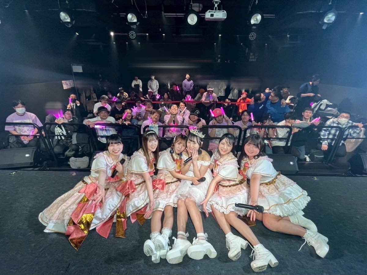 チデです(*^^*) 大好きなおしりたんていさんと、チップとデールのカラーオマージュです