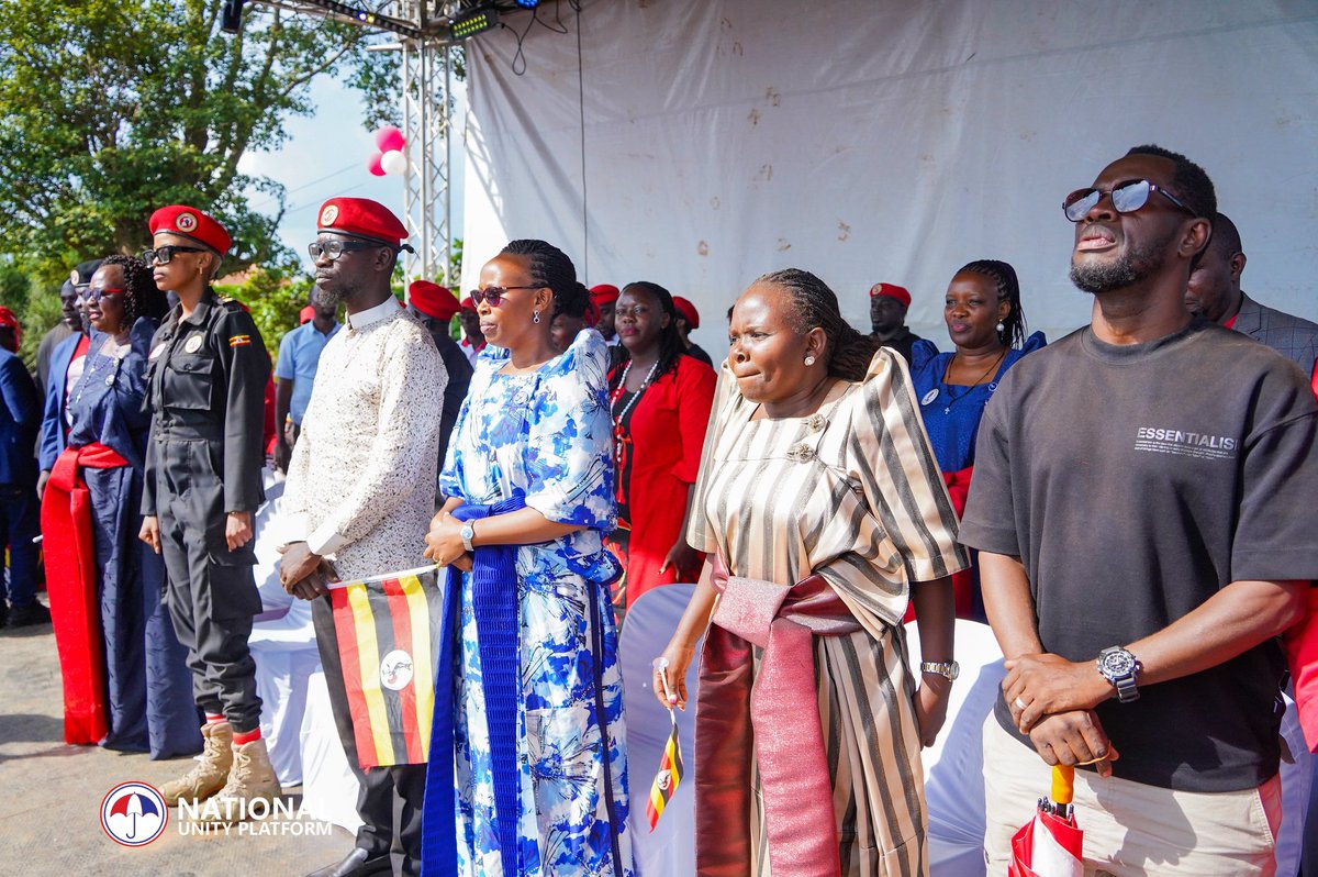 NinarozMusic's tweet photo. Today in Sembabule, the people spoke loud and clear! 🇺🇬 Tens of thousands showed up for Bobi Wine demanding leaders who serve justice, not greed. Power belongs to the people, and we will not be ignored! ✊🔥 #BobiWine #PeoplePower #NUP #Uganda https://t.co/mtkxWqfSlk