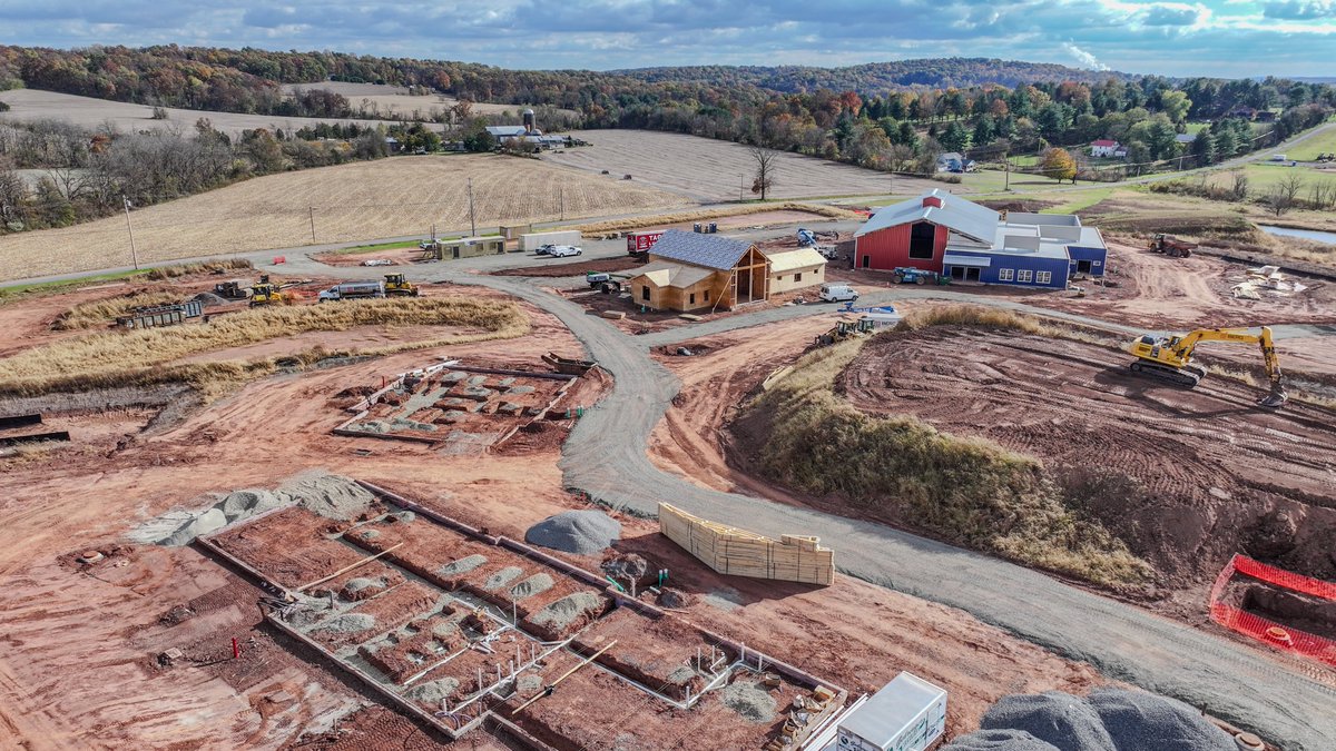 Progress update at our camp project in East Greenville! The welcome center and gymnatorium are taking shape!

Heckendorn Shiles Architects
Photo by FirstLook
#craymonddavis #constructionmanager