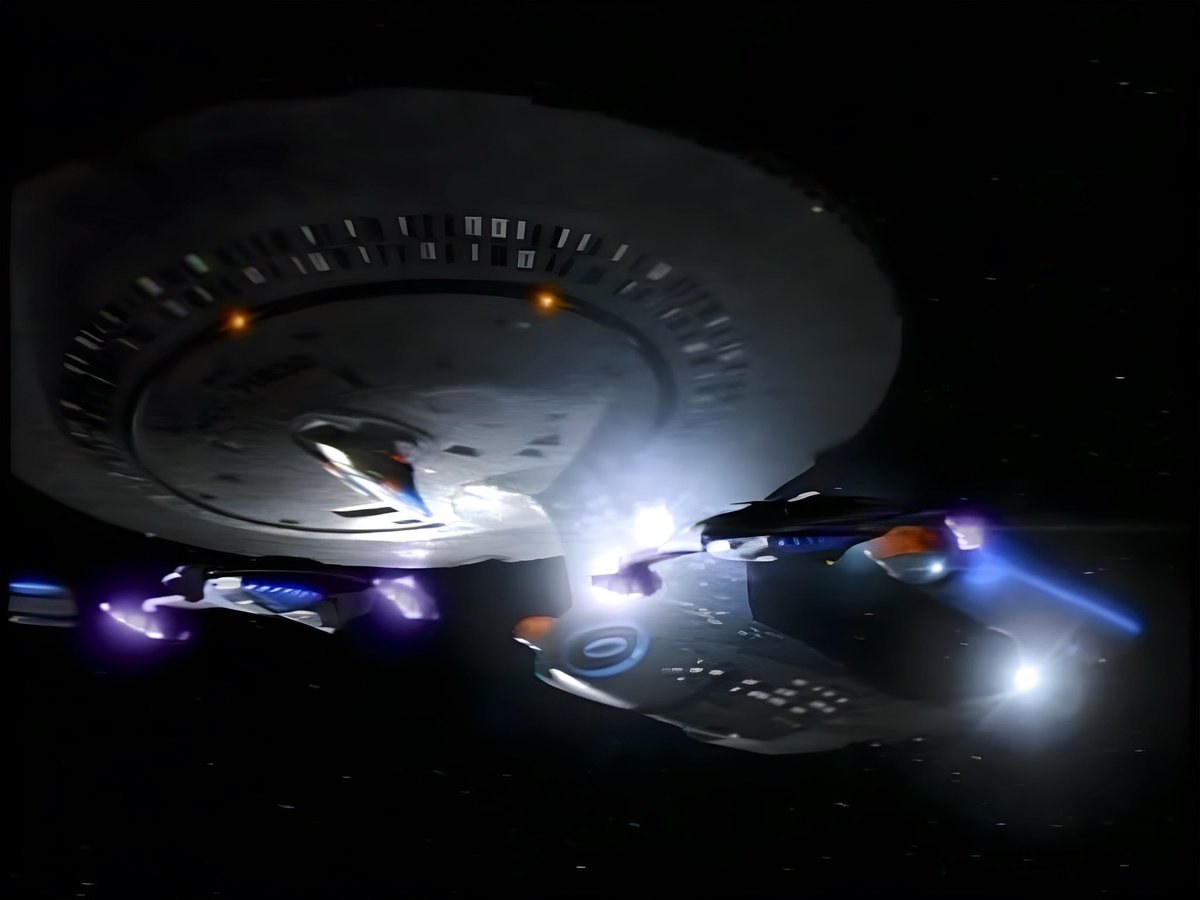 startrek_ships's tweet image. #GalaxyClass USS Odyssey under attach by three Jem’Hadar Attack Ships. Season 2 finale for #DS9.

The #GalaxyClass is energising her phaser array — my favourite FX.