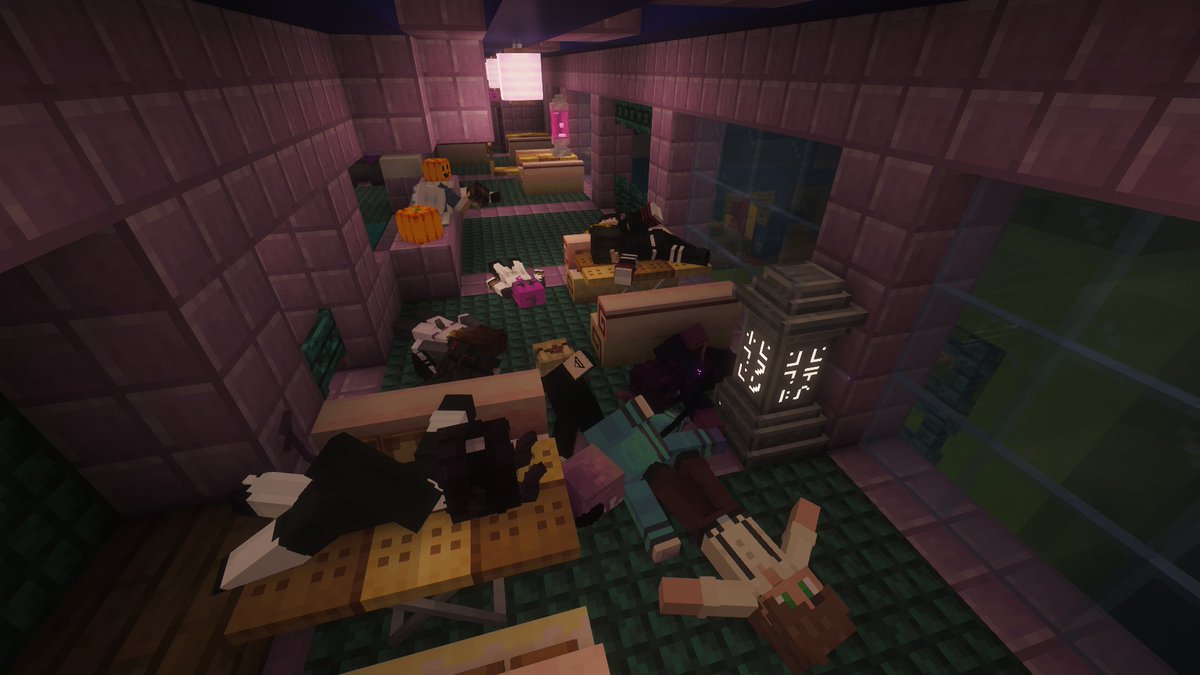 There were so many cool costumes and fun times at our halloween hide and seek event!

Thank you everyone for showing up and we can't wait for our next special event like this in the future ^^
#PandoraSMP #MinecraftSMP