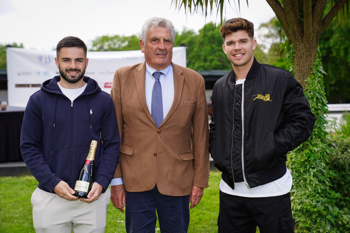 🆕 𝗠𝗮𝘁𝘁𝗵𝗶𝗲𝘂 𝗝𝗮𝗹𝗶𝗯𝗲𝗿𝘁 (<a href="/MattJalibert/">Matthieu Jalibert</a>) rejoint la grande aventure des courses hippiques ! 

👉 Comme annoncé par <a href="/francegalop/">France Galop</a>, l'international français et demi d'ouverture de l'<a href="/UBBrugby/">Union Bordeaux Bègles</a> a reçu ses agréments en compagnie de 𝗟𝗼𝘂𝗶𝘀 𝗠𝗼𝘂𝘁𝗼𝗻 et