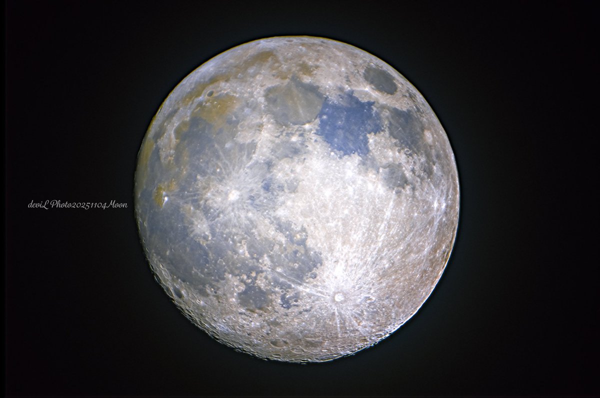 今日の　お月様

彗星に浮気して　
お月様の撮影サボってました。