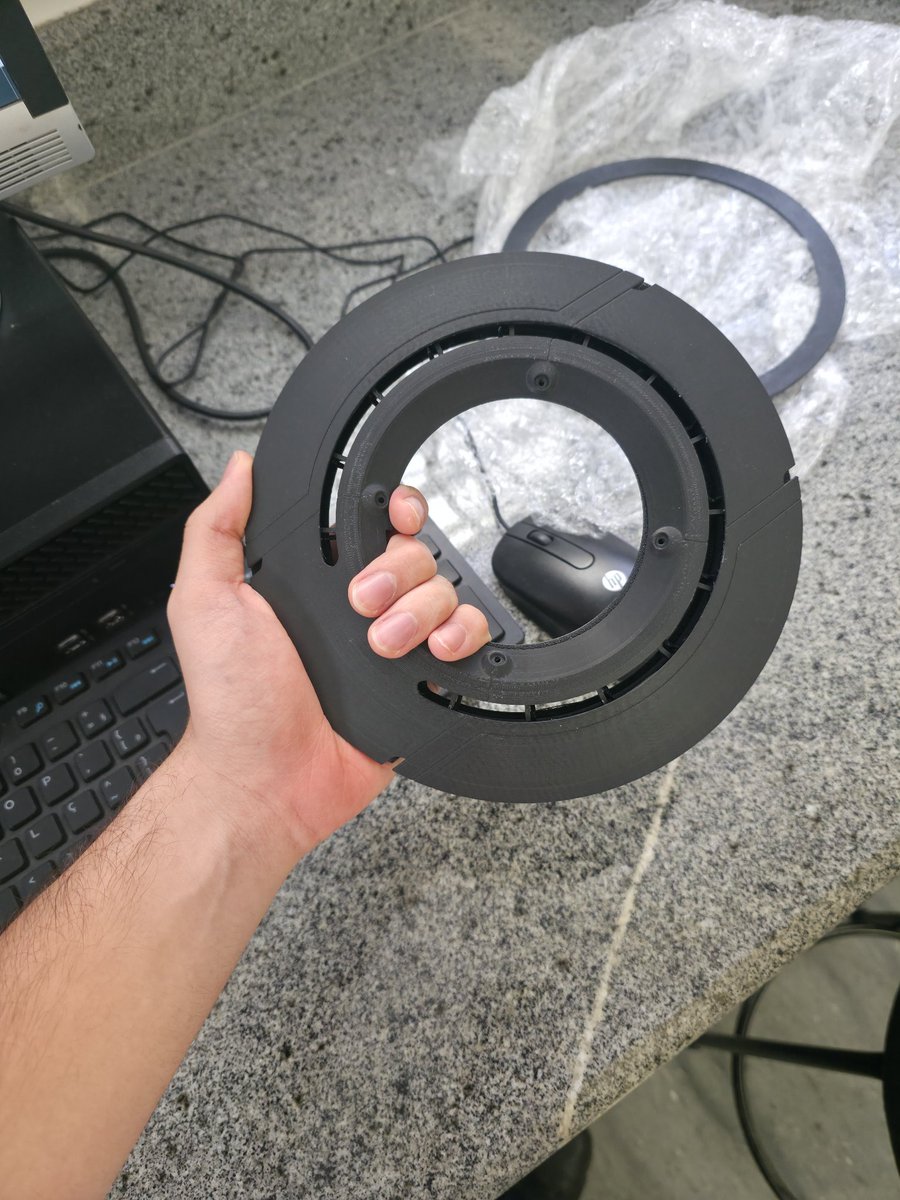 Mat1330's tweet image. Tron disc by me

#Tron 
#TronAres 
#TronLegacy