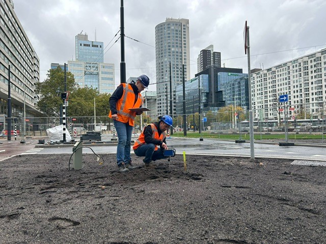 🌳 Rotterdam wordt groener! 

De stad Rotterdam groeit met 50.000 nieuwe woningen, waarvan 10.000 in het centrum. Daarom pakt de gemeente het Hofplein aan: minder auto’s, meer groen en ruimte om te wonen, fietsen en wandelen.
Voor onze klant <a href="/idverdeNL/">idverde NL</a> controleren we de nieuwe