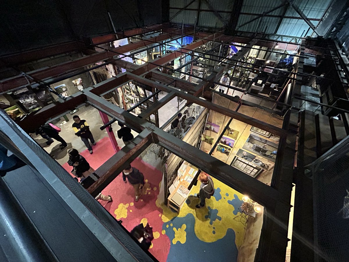 ponichiphoto's tweet photo. 大阪で行われ、全国から60人以上の出展者が集まった「廃墟博覧会」。大盛況のうちに4日間の開催を終えました。これまでにない規模の廃墟に特化した展示会を終え、あらためて廃墟の魅力、大阪のパワーを感じた4日間でした。ご来場頂いた方、本当にありがとうございました。#廃墟博覧会 https://t.co/eoiYVlCvU3