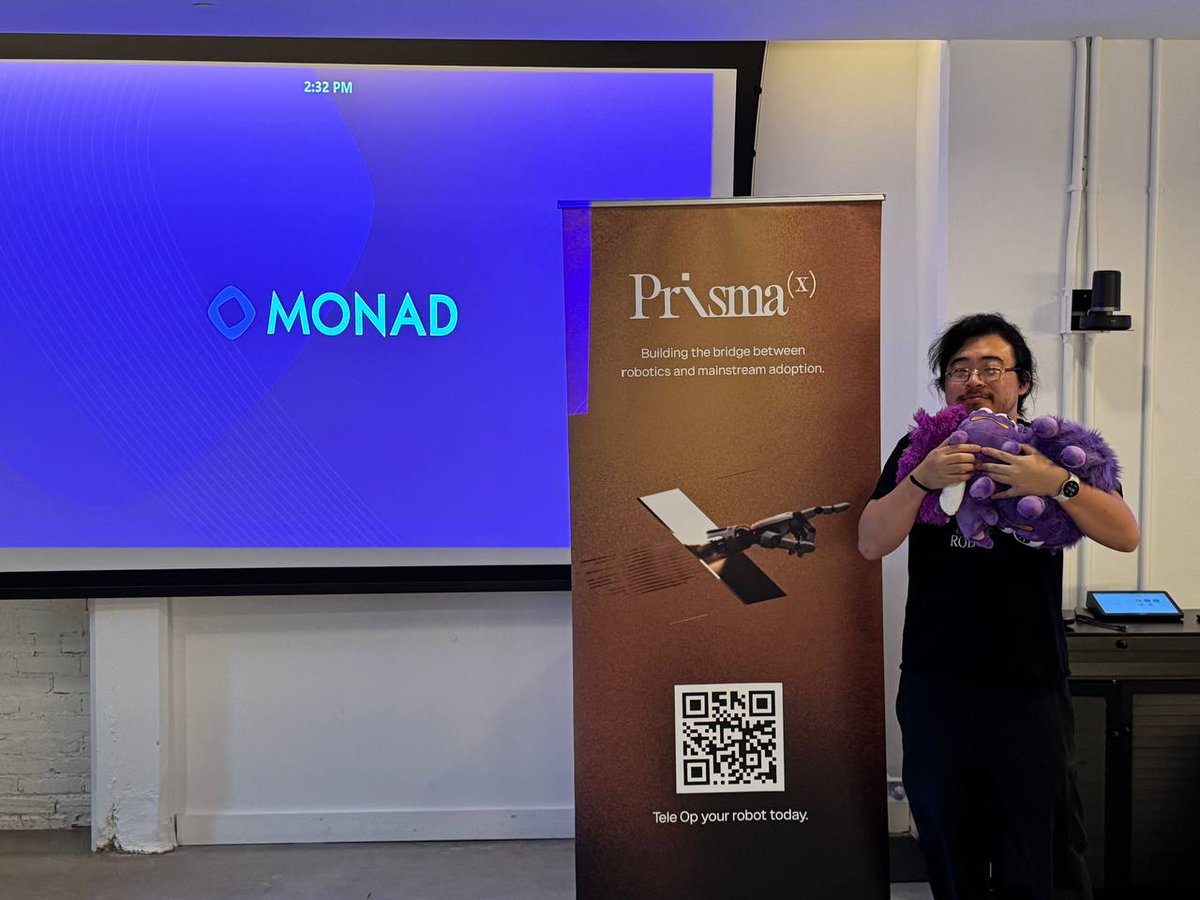 Our co-founder <a href="/castorhat/">Bayley</a> is ready for <a href="/RoboCon_AI/">Robo Con</a> NYC.