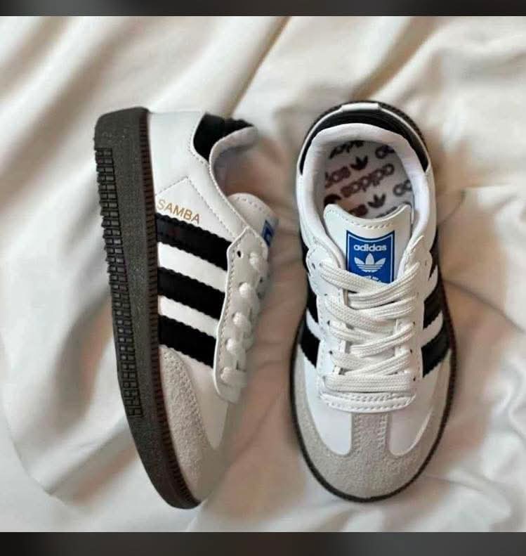 Sneakerwear_SW's tweet photo. The Sneakers Plug 🛍️
WhatsApp +2773 781 2385 ☎️
The People's Plug 🔌
R850
Kiddies size 3-12 https://t.co/sxuzFtPknf