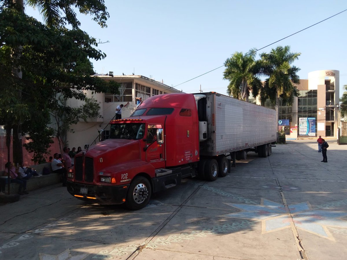 caintra_nl's tweet photo. ¡La solidaridad mueve a Nuevo León! 🤝
Desde CAINTRA reconocemos con orgullo a nuestros socios industriales como #METALSA, quienes se han sumado de manera inmediata y comprometida para apoyar a los damnificados por las lluvias en el estado de Hidalgo.
Gracias a su invaluable apoyo en transporte y logística, se ha hecho posible el envío de más de 20 toneladas de ayuda en especie, demostrando una vez más el gran corazón de la industria regiomontana.
Esta acción es un ejemplo del poder de la sinergia entre industria y gobierno, trabajando de la mano con la Secretaría de Igualdad e Inclusión de Nuevo León para llevar apoyo real a quienes más lo necesitan.
Reconocemos a METALSA por su compromiso social y los invitamos a toda nuestra comunidad industrial a seguir uniéndose a estas causas que transforman vidas.
#CAINTRA #Metalsa #Solidaridad #IndustriaConPropósito #NuevoLeón #Hidalgo #ApoyoHumanitario
