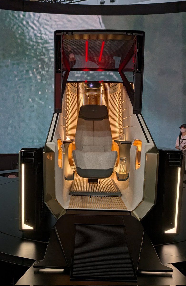 Hiān-tāi kiau-á, koh kán-ná sī khah súi ê soaⁿ-niau-á.