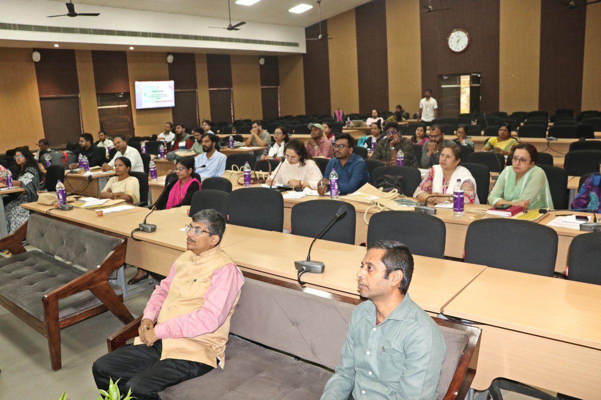 JepcJharkhand's tweet image. The Government of Jharkhand is taking a major step to ensure that every child learns in a safe, inclusive, and abuse-free environment. With the support of various CSO/NGO Partners, the School Education &amp;amp; Literacy Department is drafting a comprehensive Child Protection and Safety…