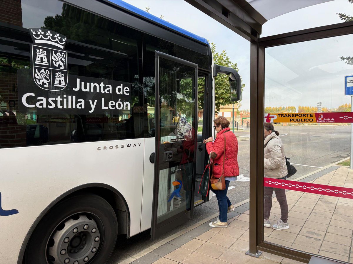 eloy1271's tweet photo. La @jcyl refuerza el bus metropolitano con 24 frecuencias más en #SantaMarta y en #Carbajosa para dar respuesta a la demanda #Buscyl. Y ya se puede reservar billete gratuito para Zamora a través de la web ⬇️⬇️⬇️

https://t.co/qmSlWdOyTQ https://t.co/Mr7u0ZIfnV