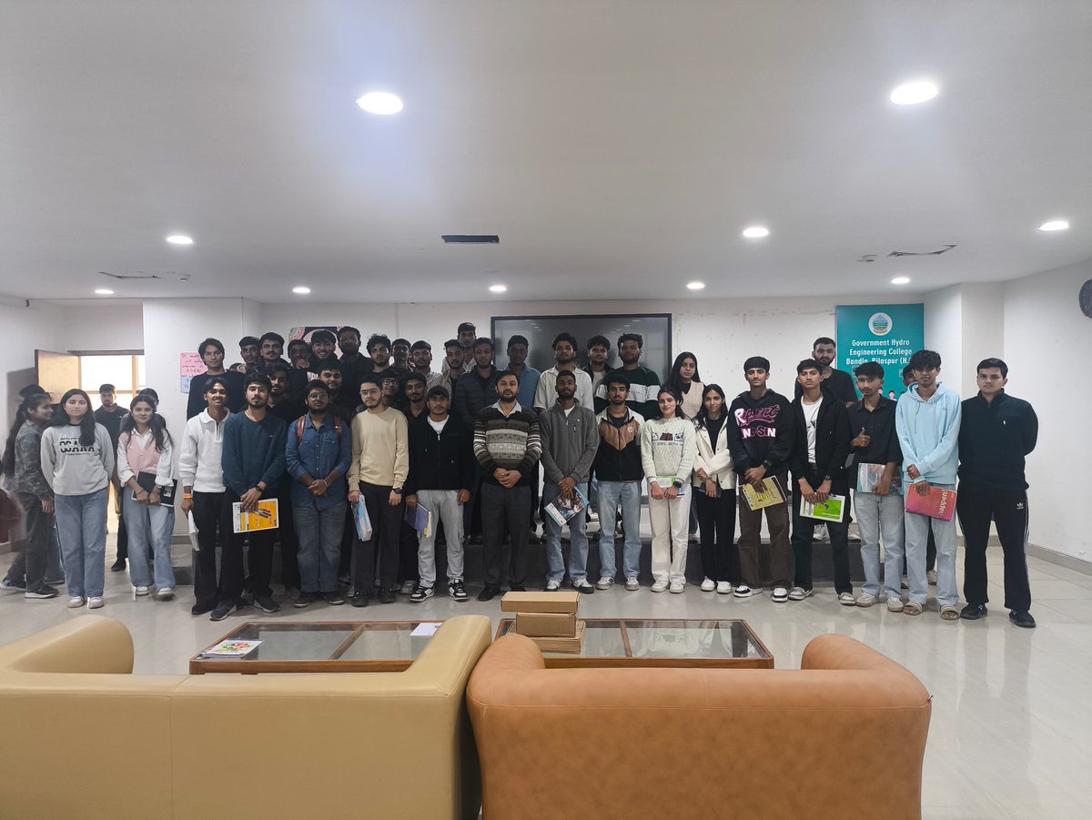 ghecbilaspur_hp's tweet image. An engaging session by Dr. Vivek Mankotia, Asst. Prof., ECE Dept., RGGEC, on “Combinational Circuit Design in Digital System” for CSE 3rd Sem students.
Organized by Dr. Shashi Gurung, HOD CSE, under the guidance of our Director-cum-Principal. 
#CSE #RGGEC #DigitalSystem