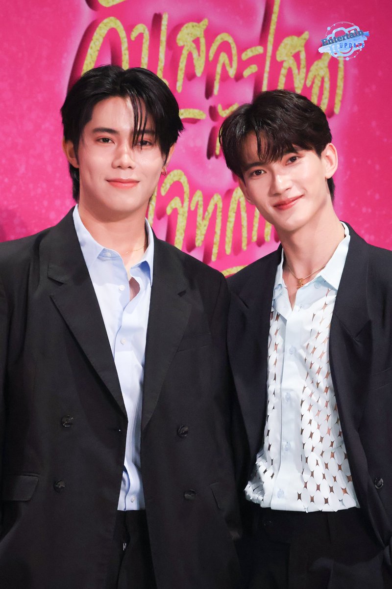 "โอม-เฟริสท์ " ร่วมเดินพรมแดงในงาน วันสละโสดกับโจทก์เก่าๆ เดอะ สรวน มิวสิคัล GALA NOGHT

#OhmSarit #First_Chalongrat 
#OhmFirst #โอมเฟริสท์ 
#วันสละโสดกับโจทก์เก่าๆGalaNight
#วันสละโสดกับโจทก์เก่าๆเดอะสรวนมิวสิคัล