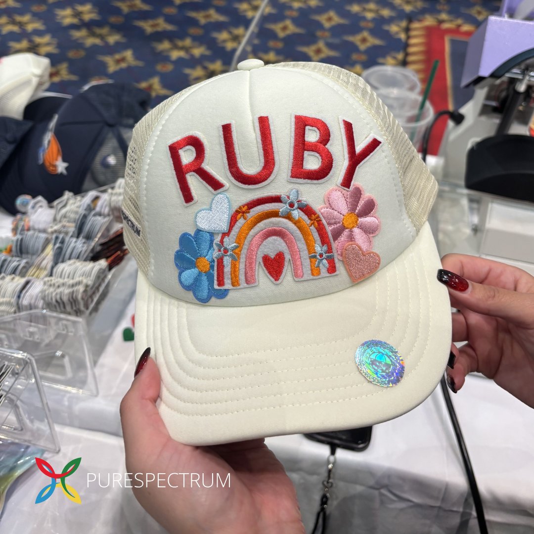 purespectrum_'s tweet image. The Hat Bar hit Las Vegas for TMRE 2025! 🧢 Our team connected, collaborated, and crafted custom PureSpectrum hats with some of the best in the insights community. Thanks to everyone who stopped by! #TMRE #PureSpectrum #HatBar