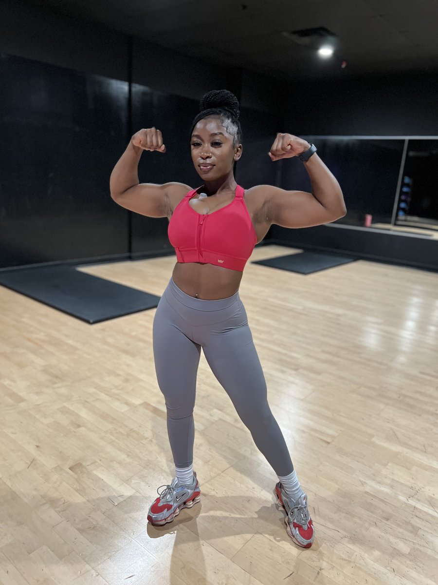 SHEFIT's tweet image. Strength looks different on every woman. It’s not about how much you lift it’s about showing up for yourself, even on the hard days. We're here to celebrate every kind of strong.

#SHEFIT