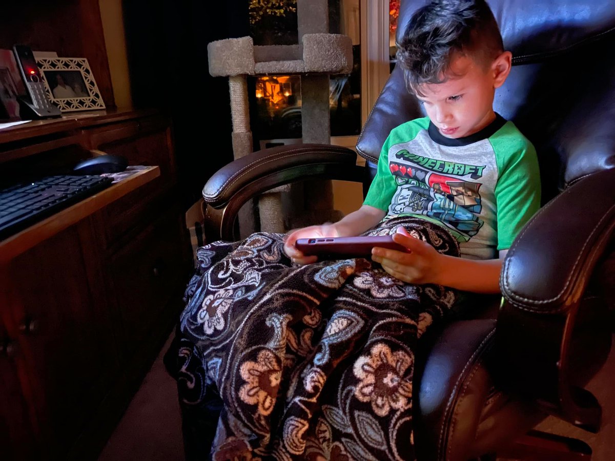 rmindler's tweet image. #DownTime before bed.