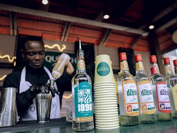 Quenchbevs's tweet image. Bartender tip: The base spirit matters more than you think.
You can have the best recipe, perfect technique and top-shelf mixers. 
But if your base is mid? Your cocktail is mid.

That's why premium matters 🍹

#bartender
#cocktail
#drinkquench