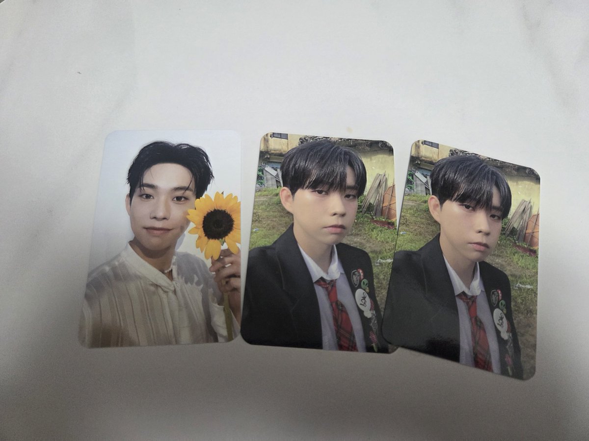 루시 선 포카 교환 원합니다
상여비의 축복을 받았어요

예찬 해바라기, 넥타이
원상 넥타이

제가 콘서트 전부 못가서..🥲 반택 교환 희망합니다...
감사합니다..