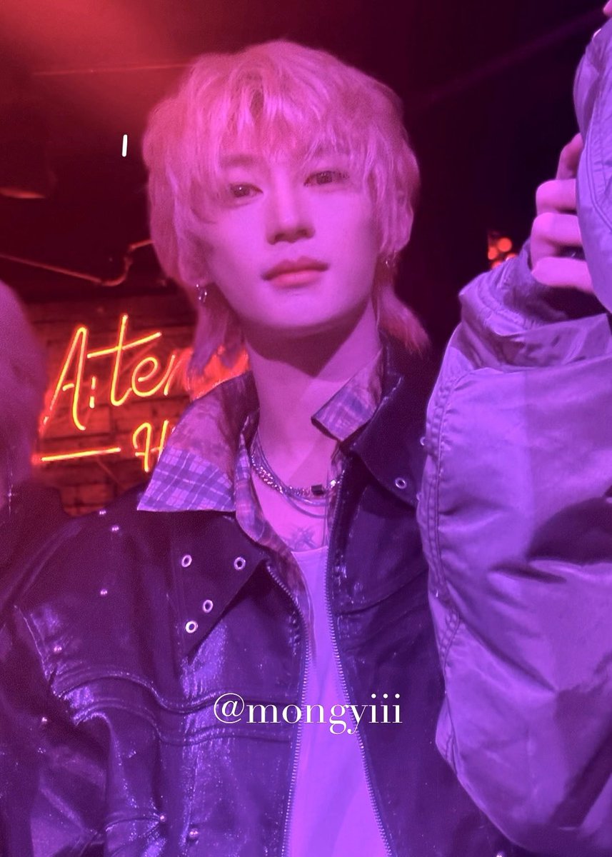 mongyiii's tweet photo. 폰카로 이 정도 감동 주는 남자
어떻게 떠나는데...
평싱콩다짐, 허중싱♡나 https://t.co/5gt6dMdoiE