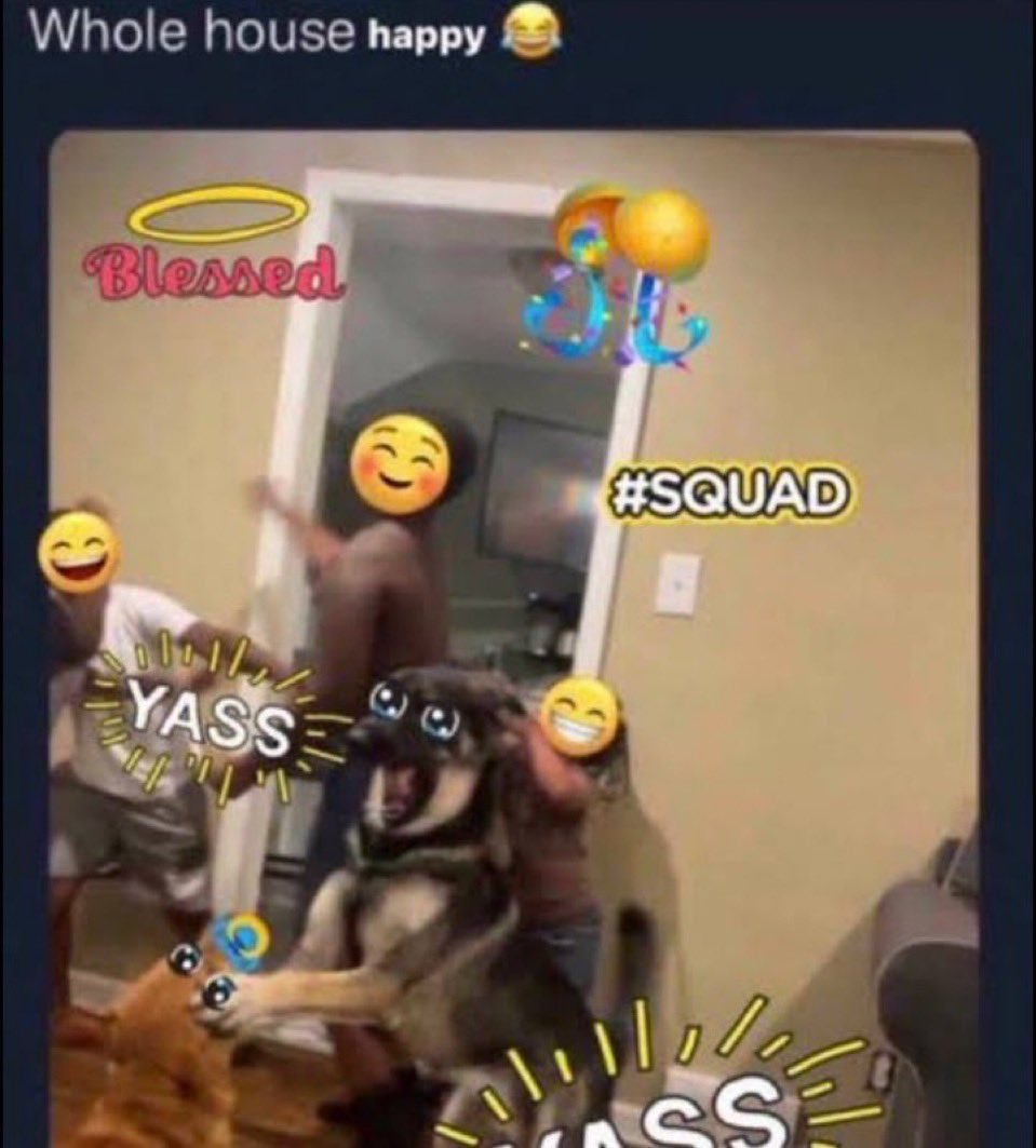 truly my favorite time of the year. everyone is depressed that it’s dark before 6pm but i love it for some reason. like yasss christmas is almost here. #iloveit