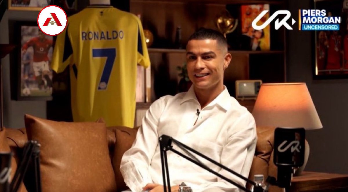 🗣️ كريستيانو رونالدو عن آرسنال : 

" لن أقول إن لدي شغفًا بالنادي، لكن عندما أرى أرسنال الآن، أحب الفريق وأفرح عندما ينتصر ."