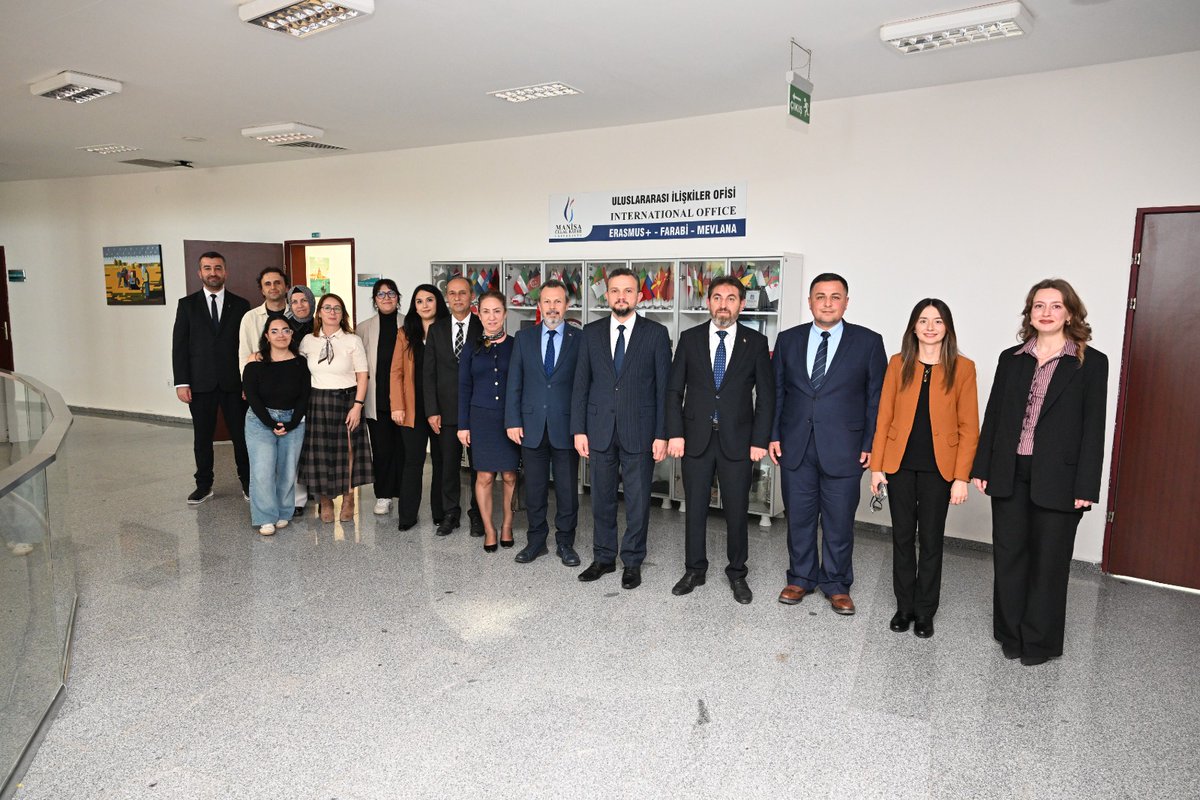 Başkanımız <a href="/ilkerastarci/">İlker Astarcı</a>, Manisa Celal Bayar Üniversitesi <a href="/mcbu1992/">Manisa Celal Bayar Üniversitesi</a> Uluslararası Ofis personeli ile bir araya gelerek yürütülen projelerin güncel durumuna ilişkin bilgi aldı. Toplantıda ayrıca geleceğe yönelik proje beklentileri ve iş birliği fırsatları üzerine istişarelerde