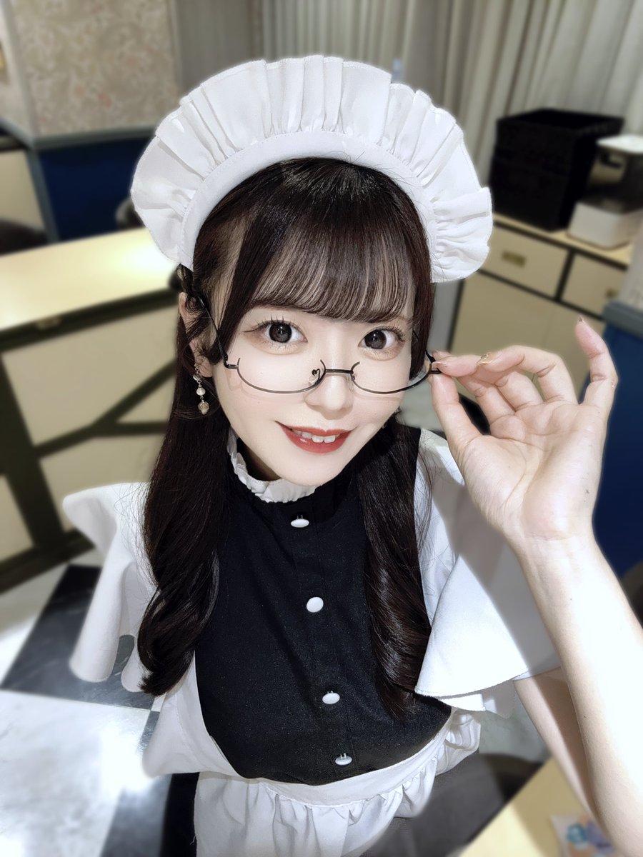 maid_kotoha's tweet photo. 大切な貴方にとって
　　　いつでも素敵なメイドで
　　　　　　　　ありたいから…🥀❤︎ https://t.co/KtFt2dcyDG