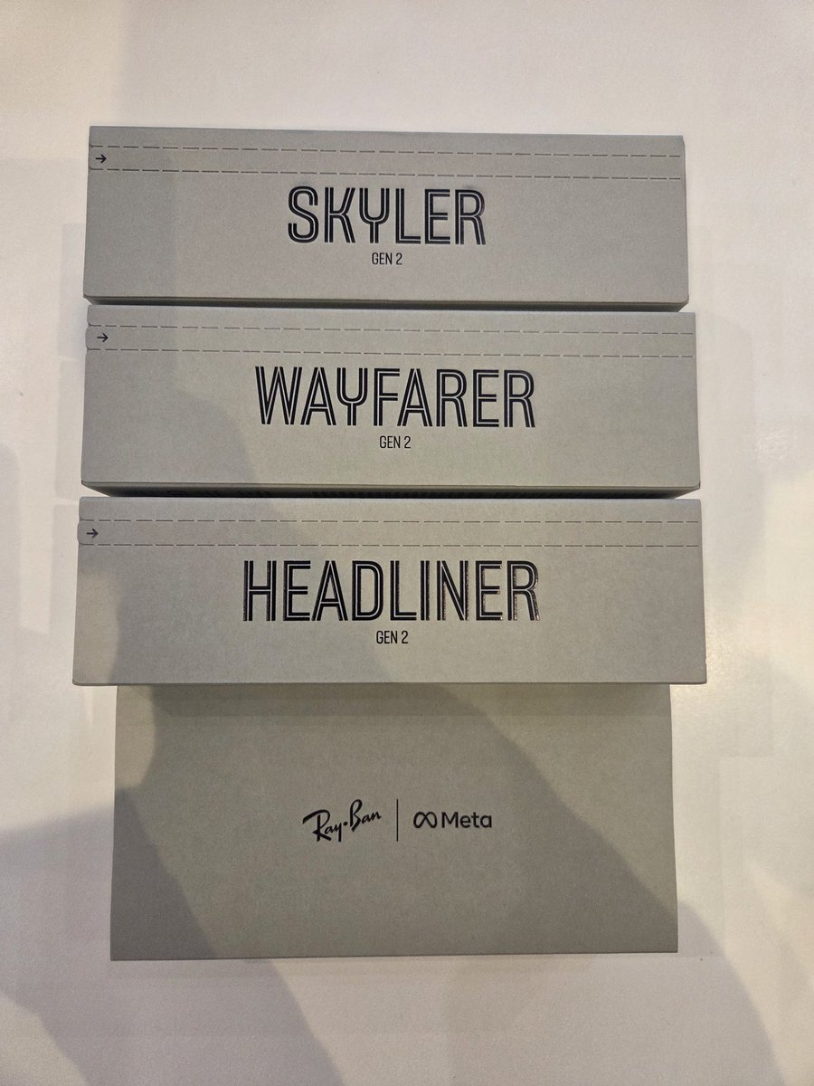 THE_OAM's tweet photo. Ray Ban Meta has arrived https://t.co/NP8iod4vit