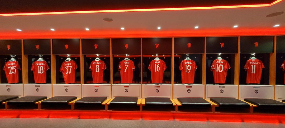 bbr_footytales's tweet image. Did my dream Old Trafford trip — on a budget 🇬🇧⚽

Here’s what 7 days in England cost me 👇
✈️ Visa – ₹18k
🛫 Flights – ₹42k
🏠 Stay – ₹15k (London, 5 days) + ₹8k (Manchester, 2 days)
🎟️ Matches – Man United vs Sunderland ₹8k | QPR vs Oxford ₹3.6k
🏛️ Old Trafford Tour &amp;amp;…