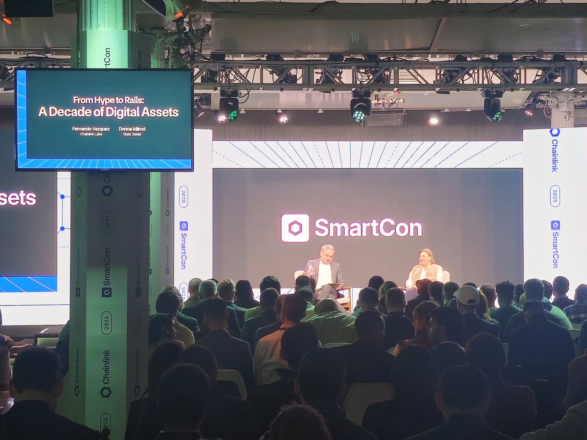 Tuda_moon's tweet image. It&apos;s getting real.. SmartCon 2025
@chainlink $LINK #smartcon2025