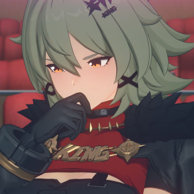 “I see. That would probably be the best explanation...”

One hand to her mouth, to cover up the creeping grin. Evelyn was the last person she'd expect in such wear.

“I don't suppose I could take a selfie with you?”

This was a rare event indeed. Better capture the moment~