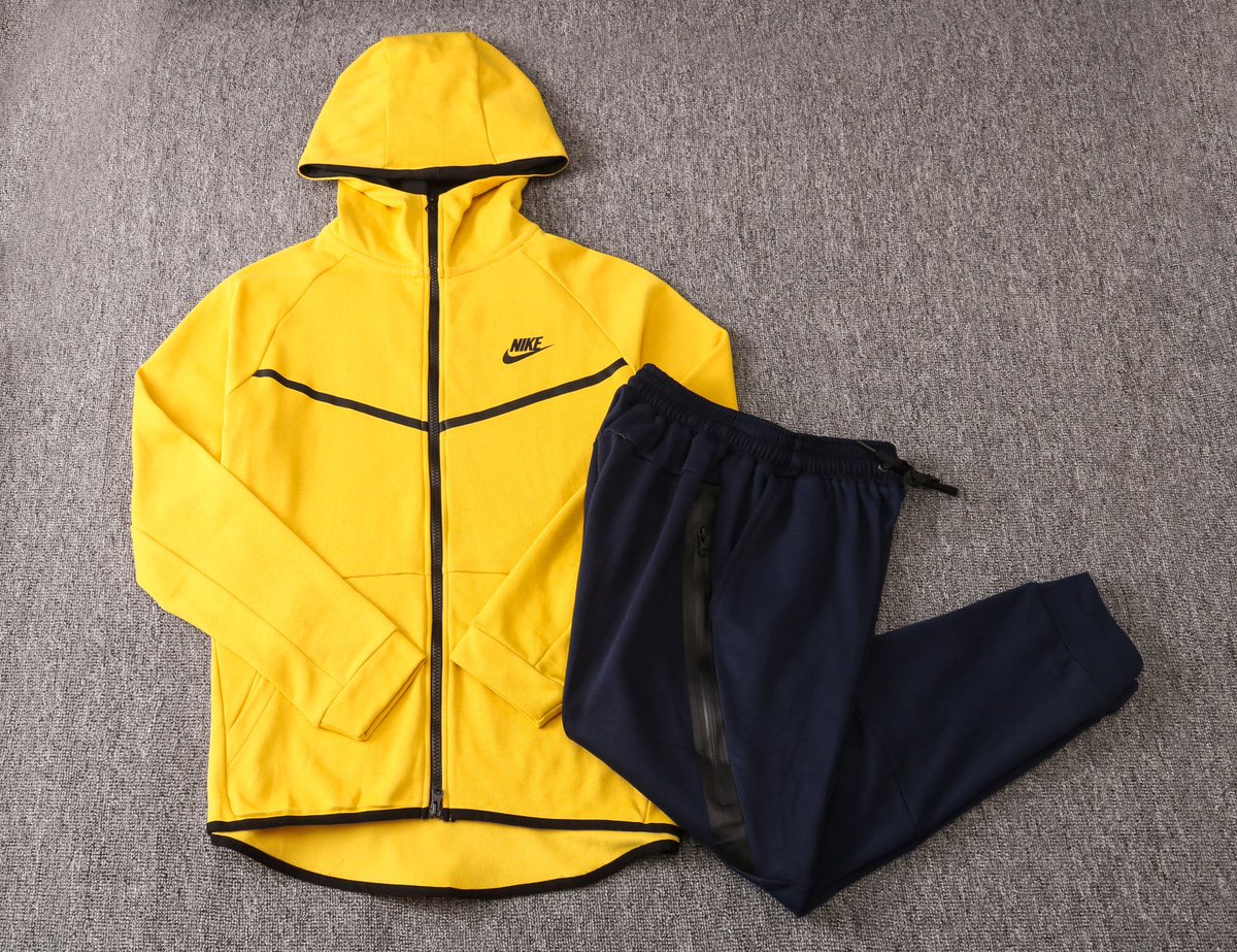 TSCamisetas's tweet photo. 🔥CONJUNTOS DEPORTIVOS NIKE🔥

🆕 Disponibles nuevos chándals Nike en nuestro catálogo!

💵Desde 46€ según modelo.
⚠️Descuento si pides 2 o más‼️

🚚Envío gratis entre 15-20 días a toda España.

📱Escríbenos al 641 39 43 39 y pregunta por tus favoritos!

#nike #chandal https://t.co/nEsmB5XPE7