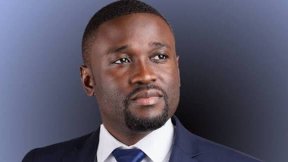 #RDC : Seth Kikuni dénonce un #gouvernement « aux abois » et une peur d’une opposition responsable africa-infos.cd/2025/11/04/rdc… via <a href="/Africa/">Africa</a>-Infos.cd
